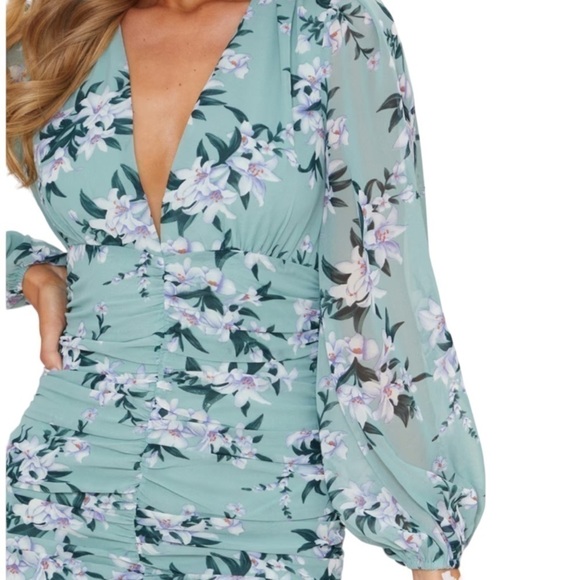 PrettyLittleThing Sage Green Floral Print Chiffon Ruched Long Sleeve Midi Dress - Picture 4 of 16